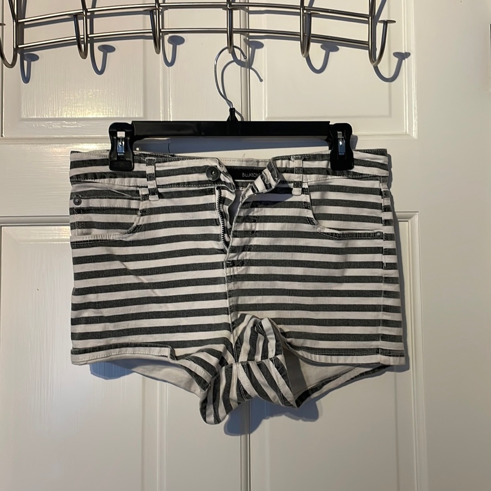 Billabong striped shorts size 29